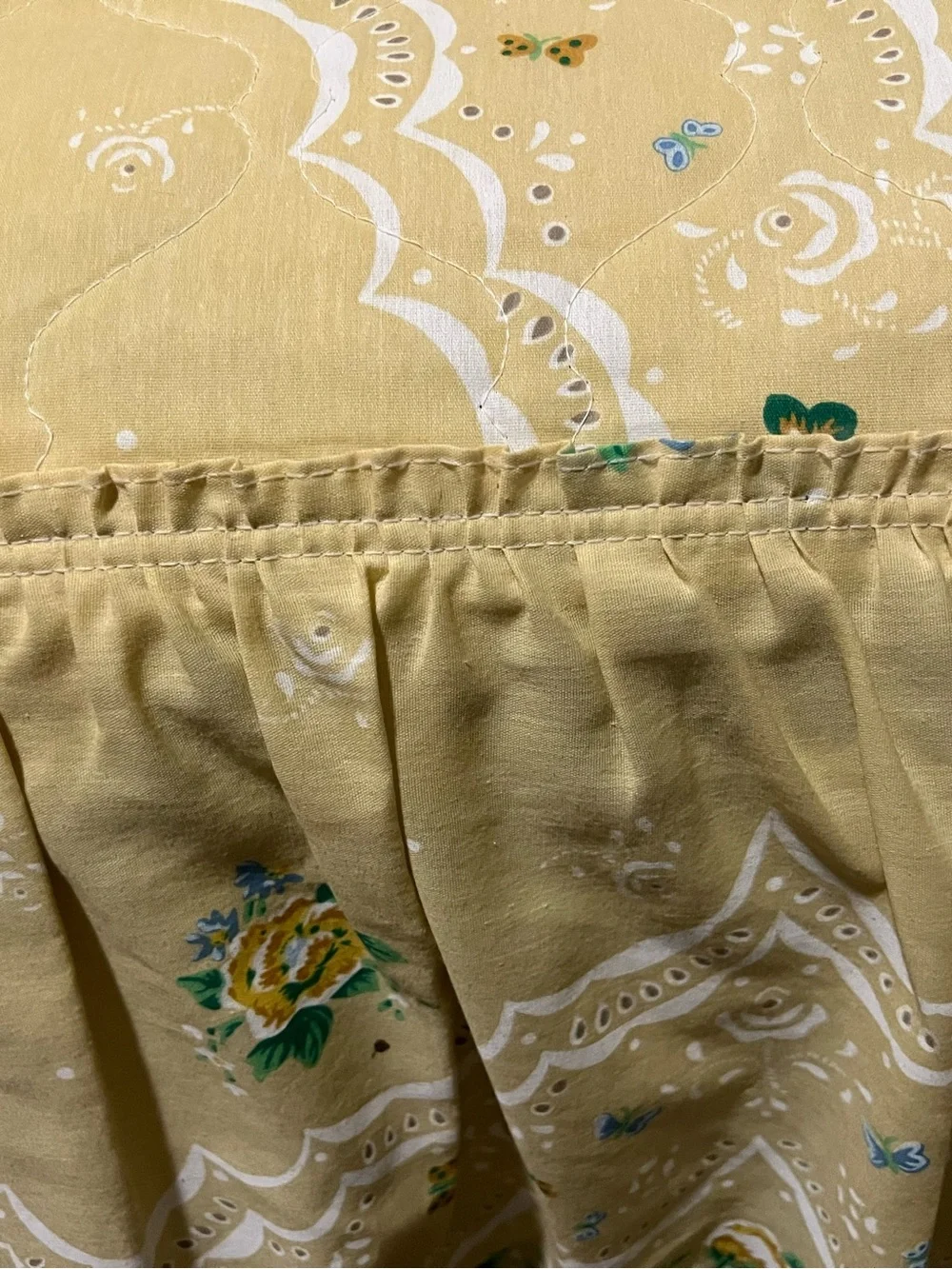 Vintage Used Floral Rhapsody Full Yellow Floral Quilt Bedspread